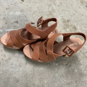 Tom’s Ava Sandal size 7.5